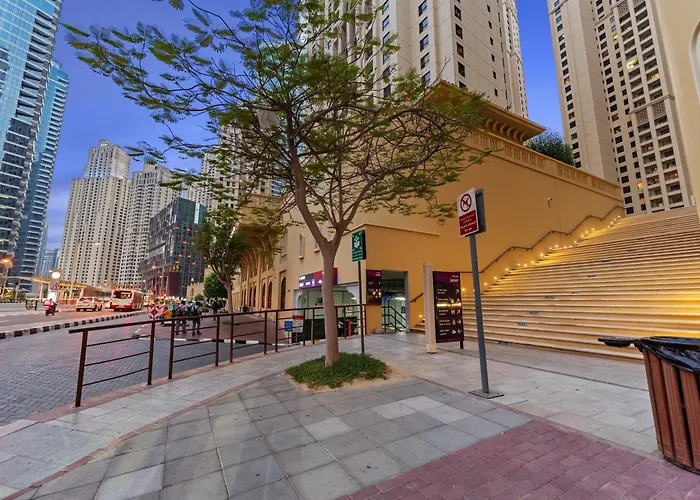 Jumeirah Beach Residents, Free Parking